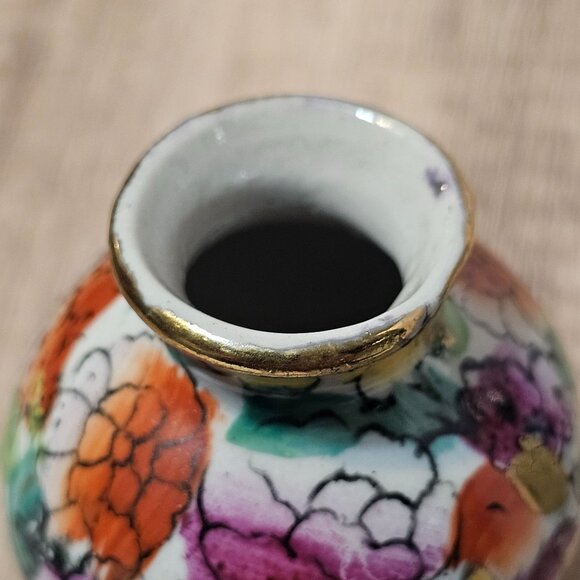 Vintage Japanese 100 Flowers Design Mini Polychrome Pottery Vase 2.75" - Picture 8 of 9